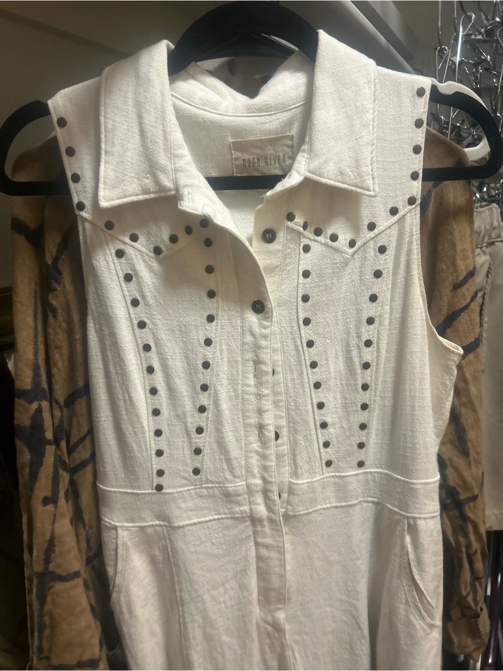 Moon River White Sleeveless Stud-Accent Button Front Top